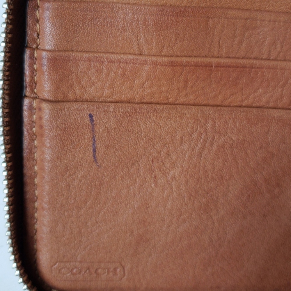 Authentic Coach wallet - Picture 7 of 7